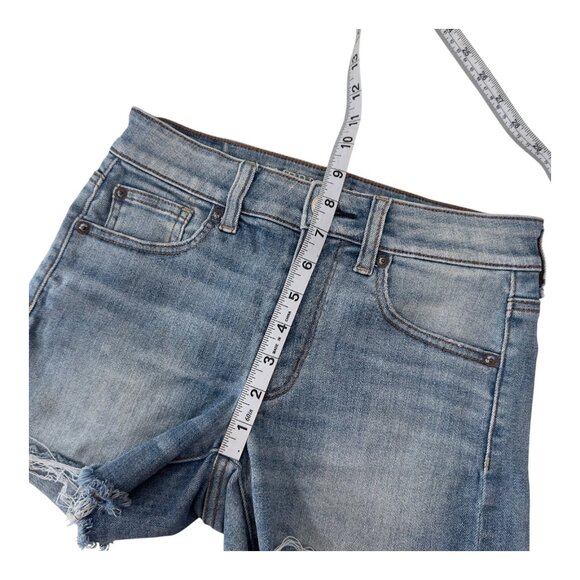 American Eagle Womens SZ 2 High Rise Distressed Denim Shortie Frayed Hemmed - Picture 8 of 12